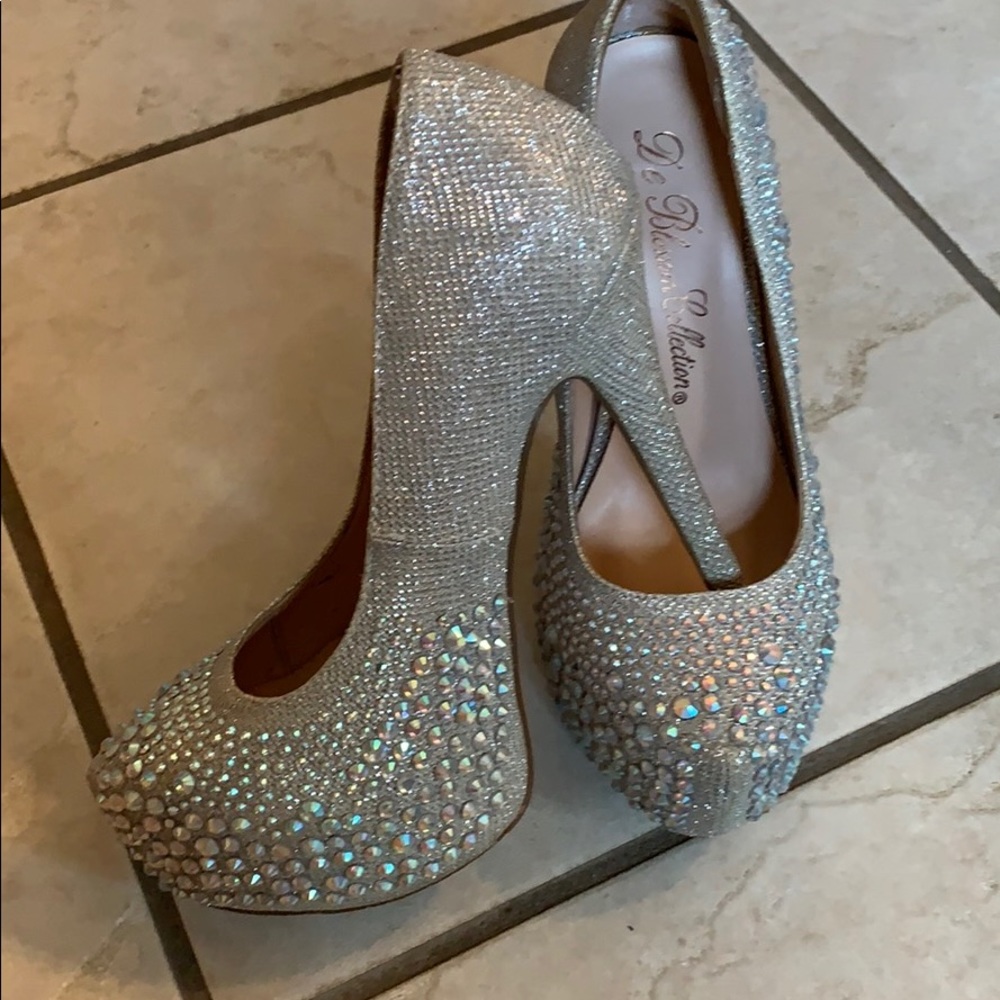 Silver size 5 heels
